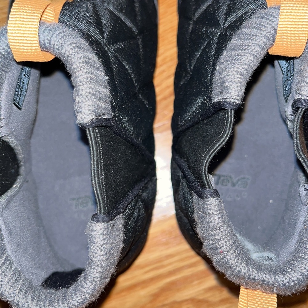 New Teva Ember Mid Boot Quilted Black Womens 9 - Picture 14 of 15